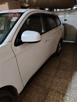 میتسوبیشی ئاوتلاندەر